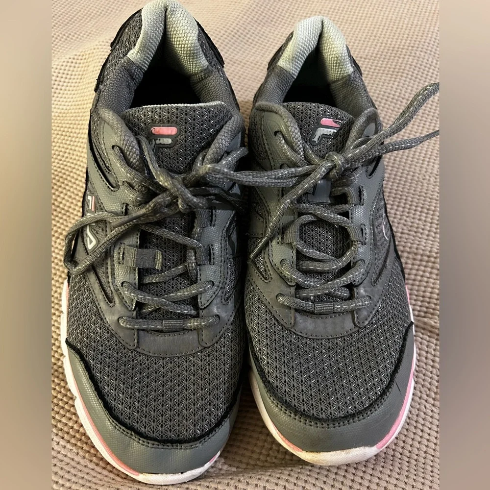 EUC Woman’s Fila Gray Lace-Up Sneakers with mint green and pink details size 9